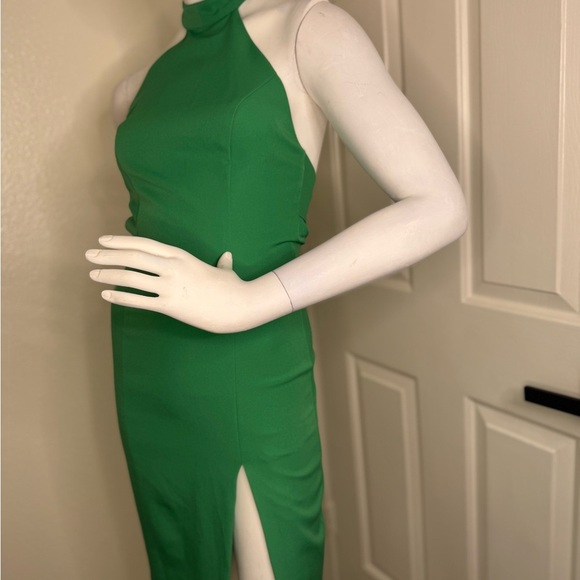 NBD Green Sheath Midi Dress with Halter Neckline. #52 - Picture 4 of 13